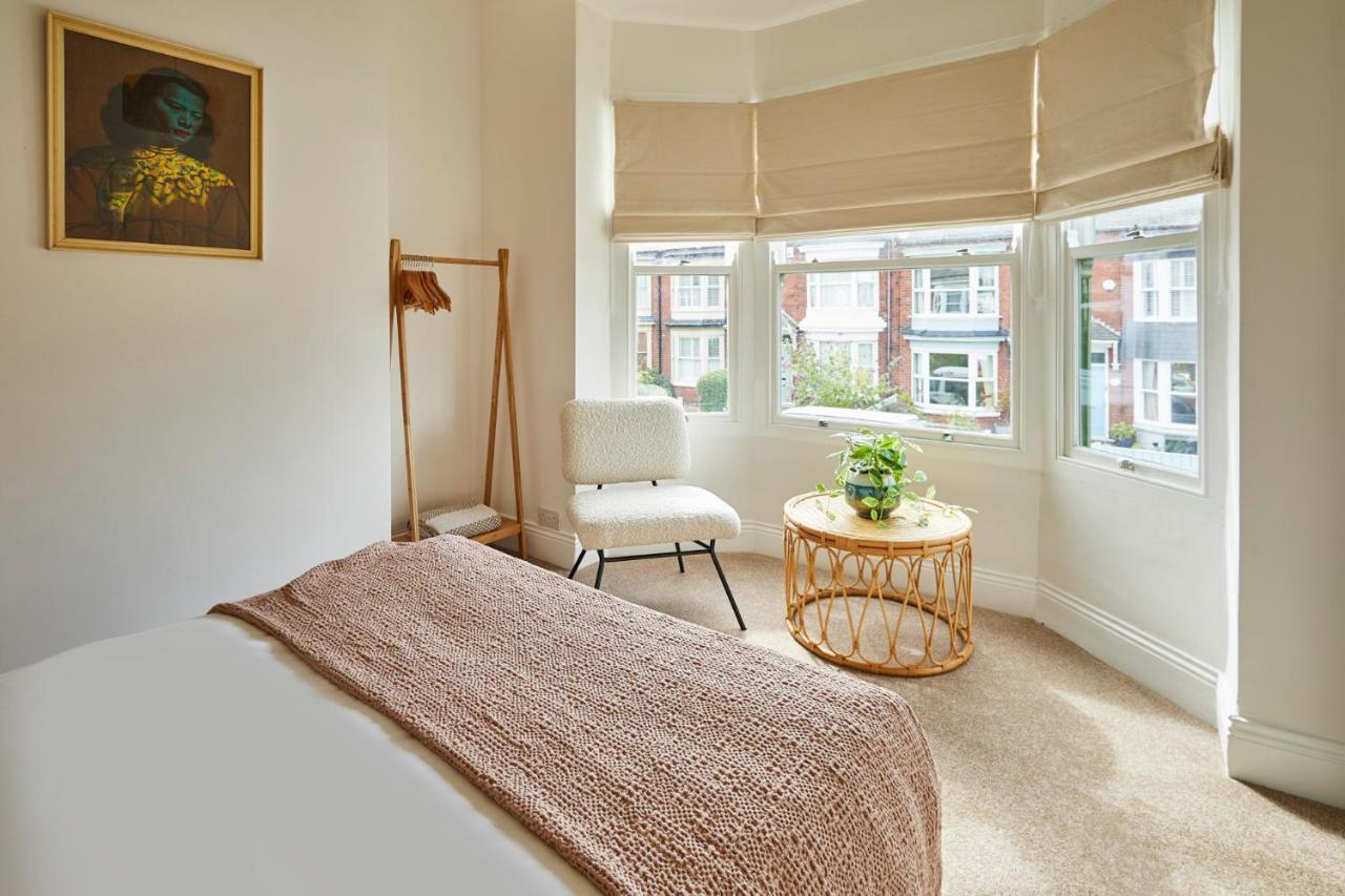Host & - Sunbeam House *