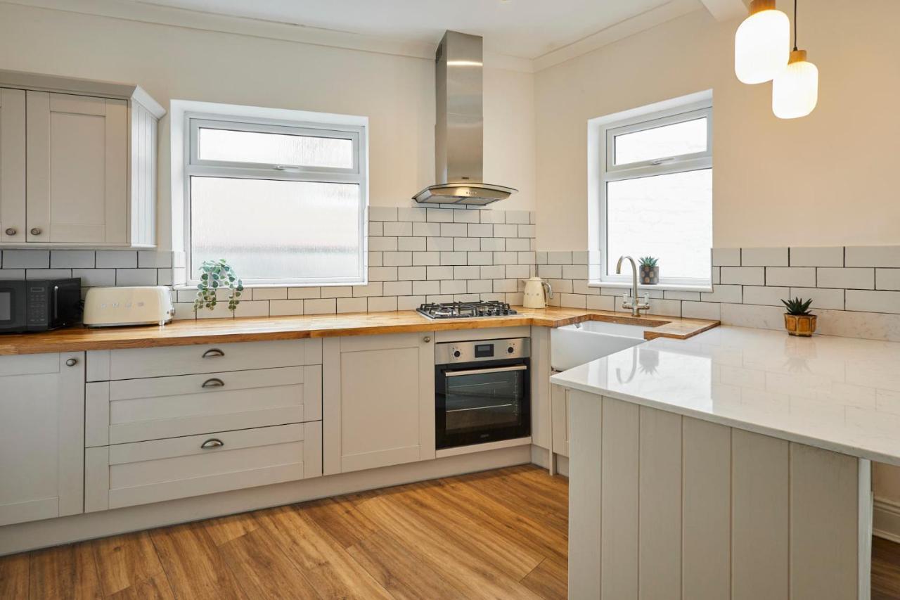 Host & - Sunbeam House Holiday home